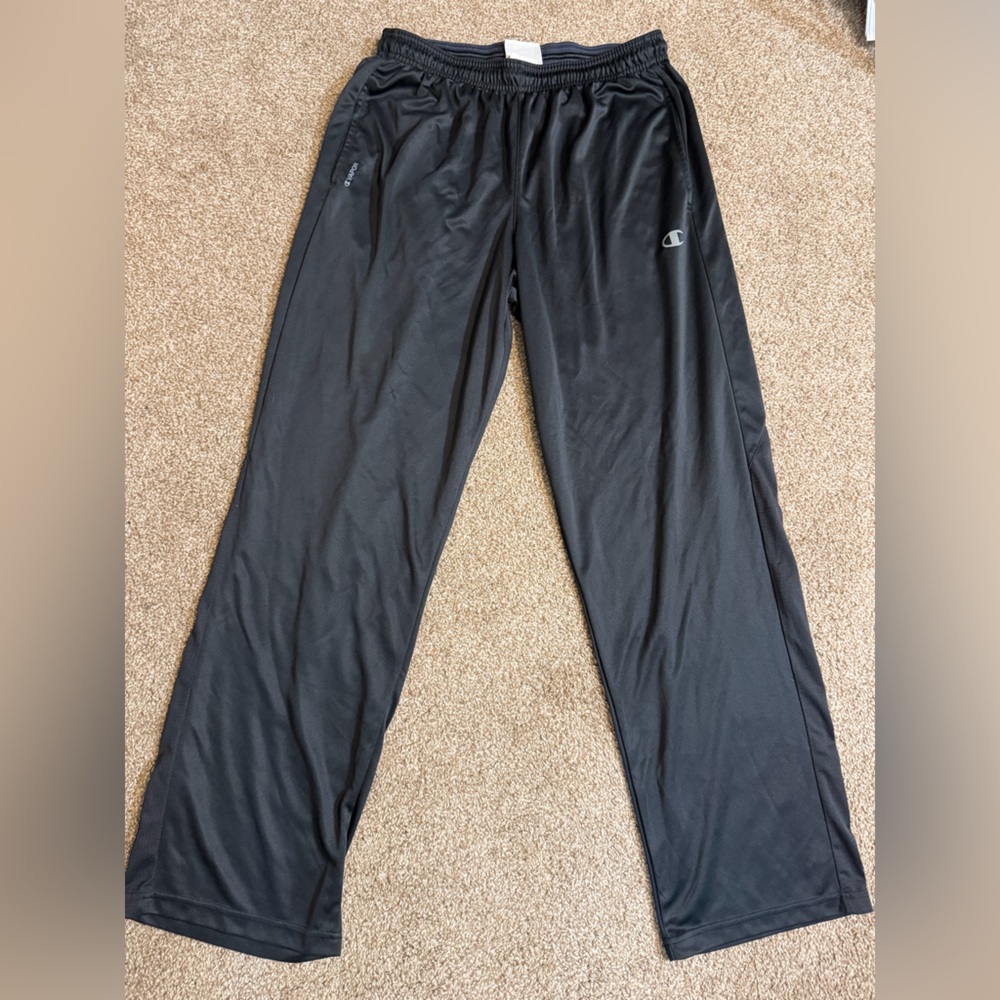 SOLD Champion men’s large Black Powertrain Pants sweatpants